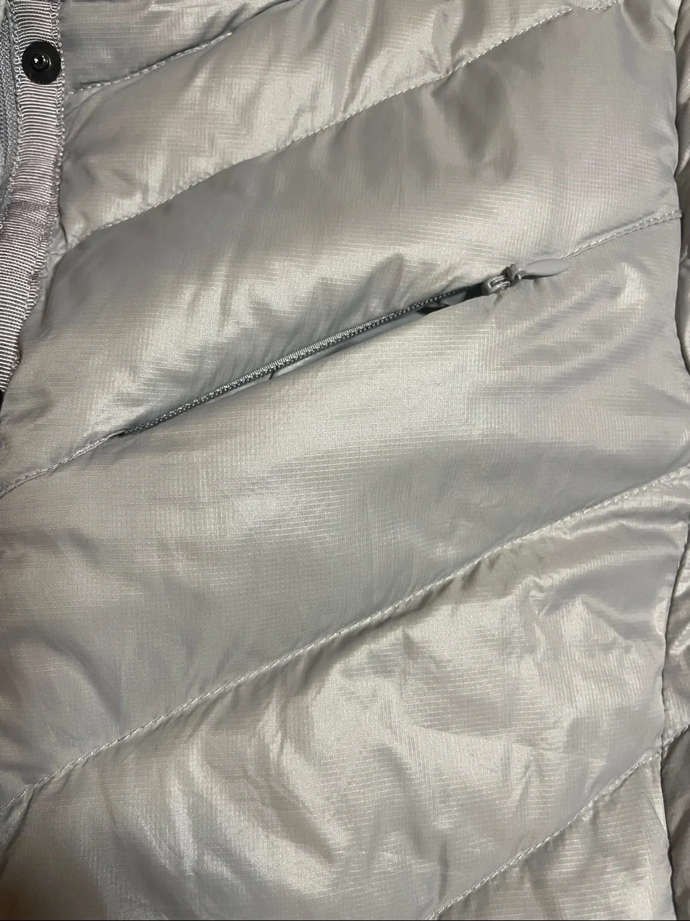 GAP Women's Light Gray Quilted Puff Jacket